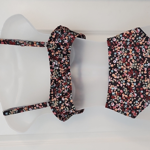 High Waist Bikini set ~ multicolor . I didn’t get to use it for my trip - Picture 4 of 8